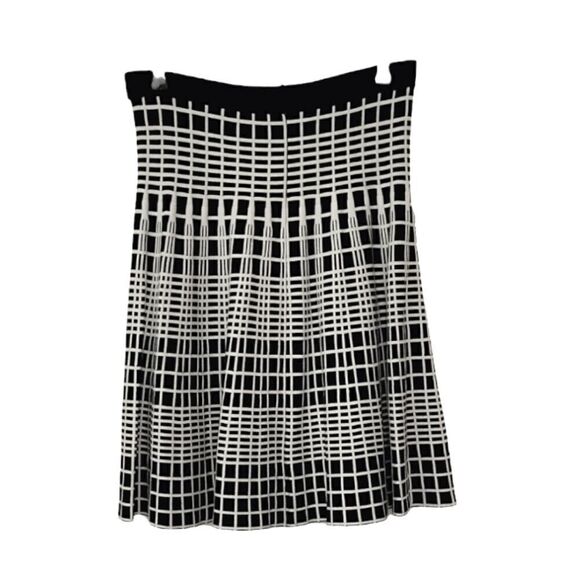 Chelsea & Theodore Black & White Patterned Sweater Knit Skater Skirt Size L - Picture 2 of 4